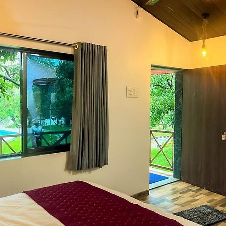 Hotel Mangozzz Magical World Panvel Exteriér fotografie