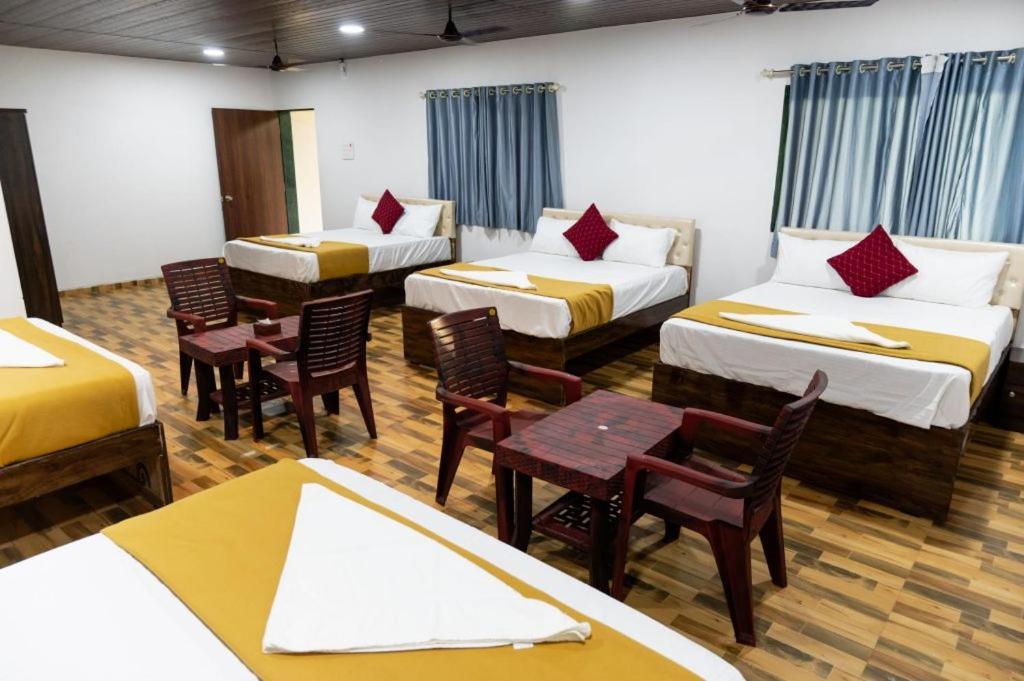 Hotel Mangozzz Magical World Panvel Exteriér fotografie
