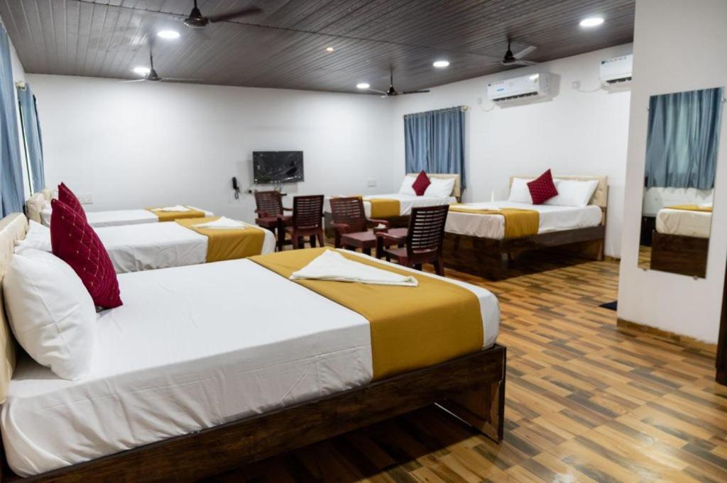 Hotel Mangozzz Magical World Panvel Exteriér fotografie
