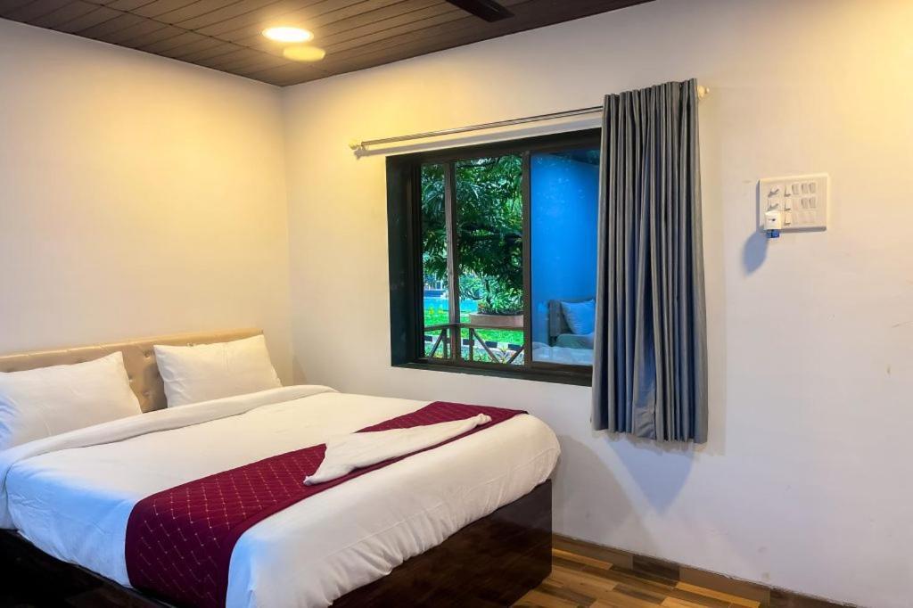 Hotel Mangozzz Magical World Panvel Exteriér fotografie