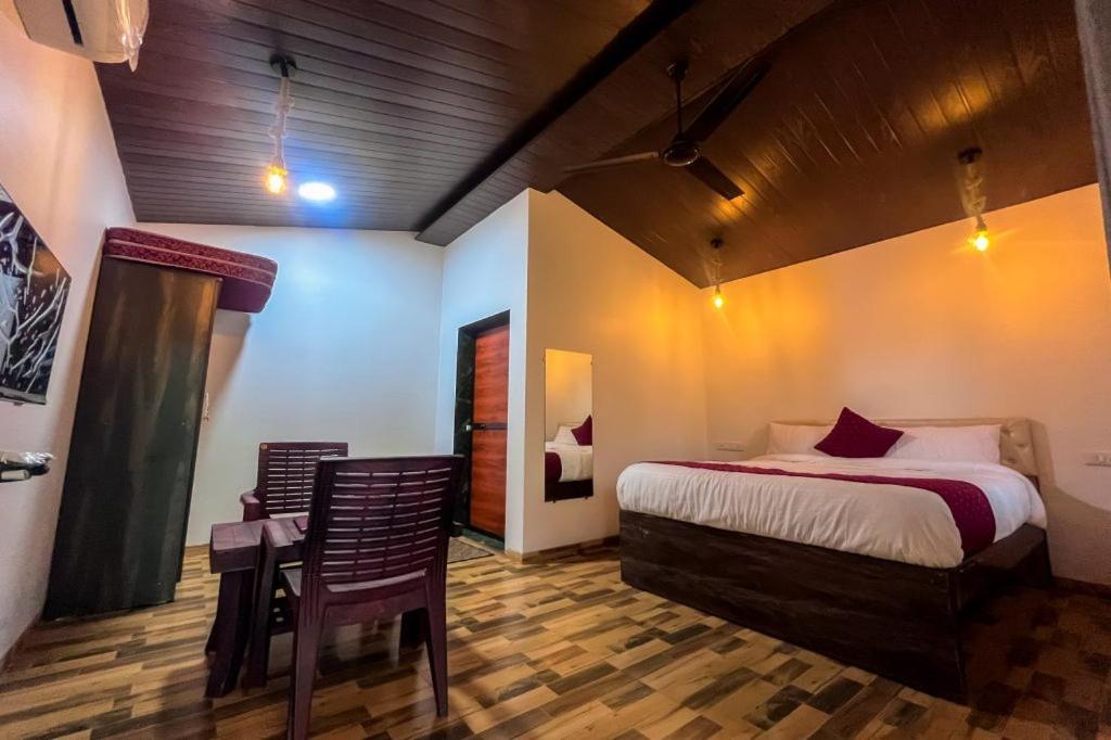 Hotel Mangozzz Magical World Panvel Exteriér fotografie