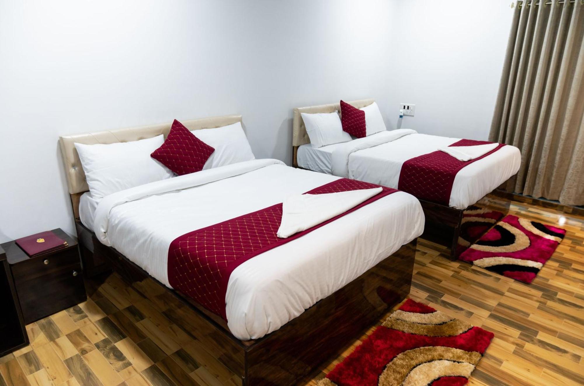 Hotel Mangozzz Magical World Panvel Exteriér fotografie